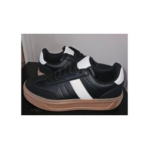 GND Black and White Platform Chunky Gum Outsole Sneakers Size 8